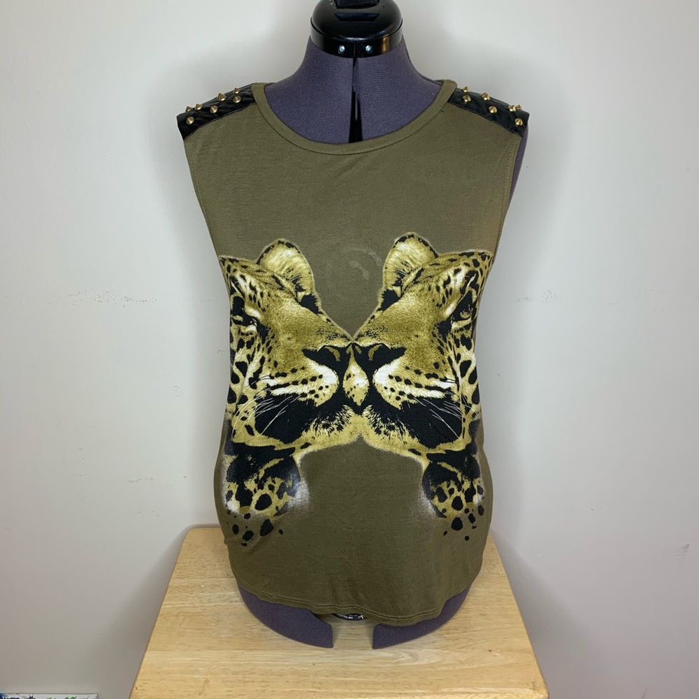 Kissing Leopard Tank Top small
